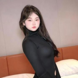 翘臀肉腿嫩妹