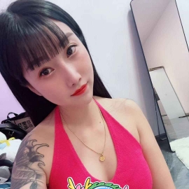 骚女一个